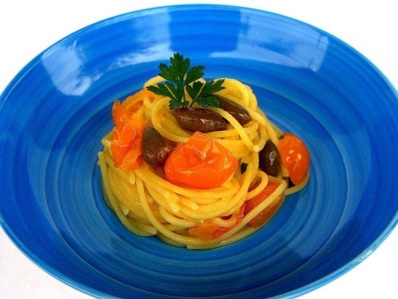 Spaghetti met gele datterini tomaten
